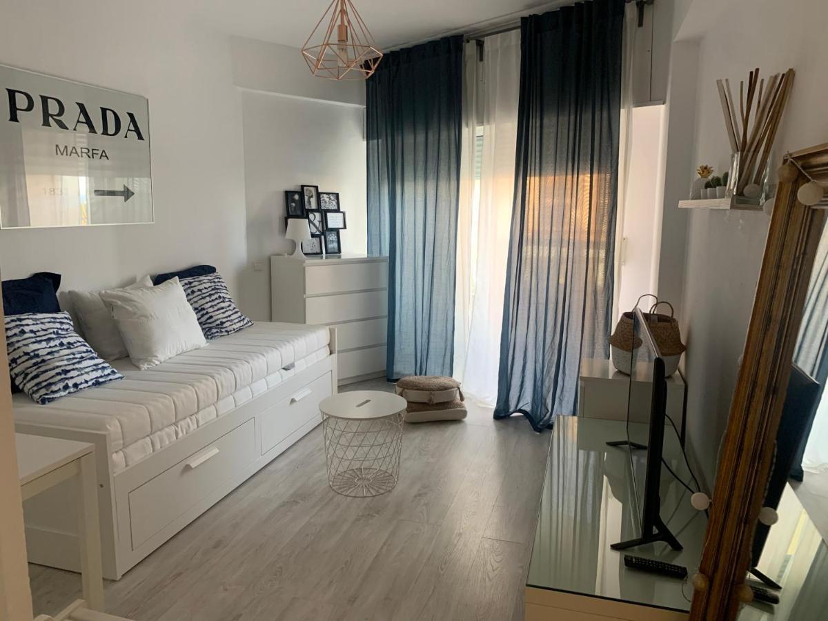 Acogedor Estudio En Primera Linea De Playa Benalmádena Zewnętrze zdjęcie