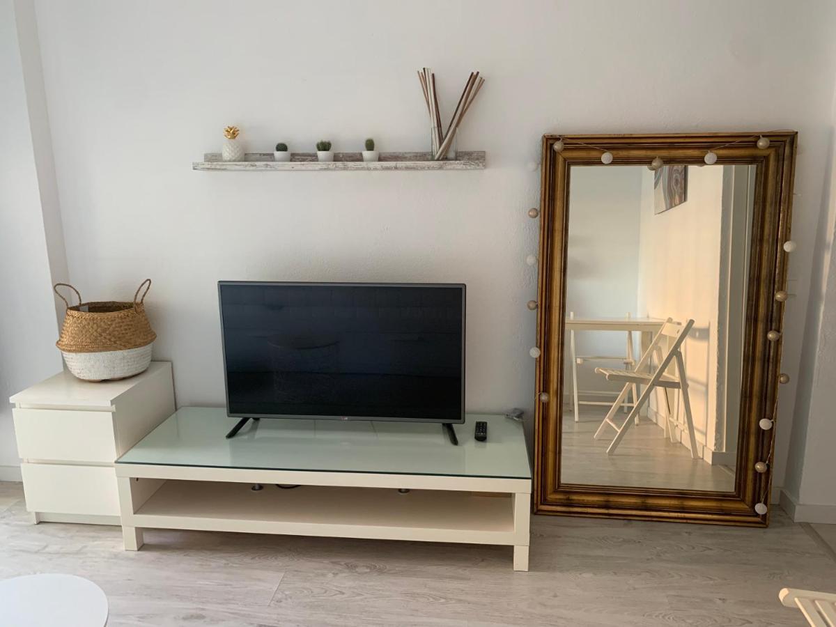 Acogedor Estudio En Primera Linea De Playa Benalmádena Zewnętrze zdjęcie