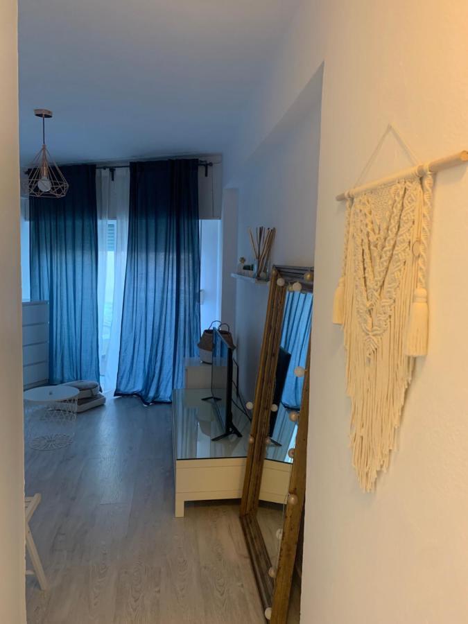 Acogedor Estudio En Primera Linea De Playa Benalmádena Zewnętrze zdjęcie